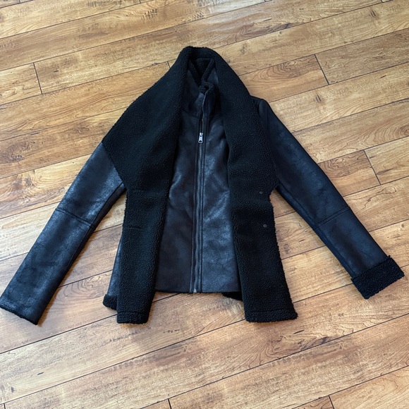 Soia & Kyo Women's Black Shearling Jacket - Picture 8 of 13